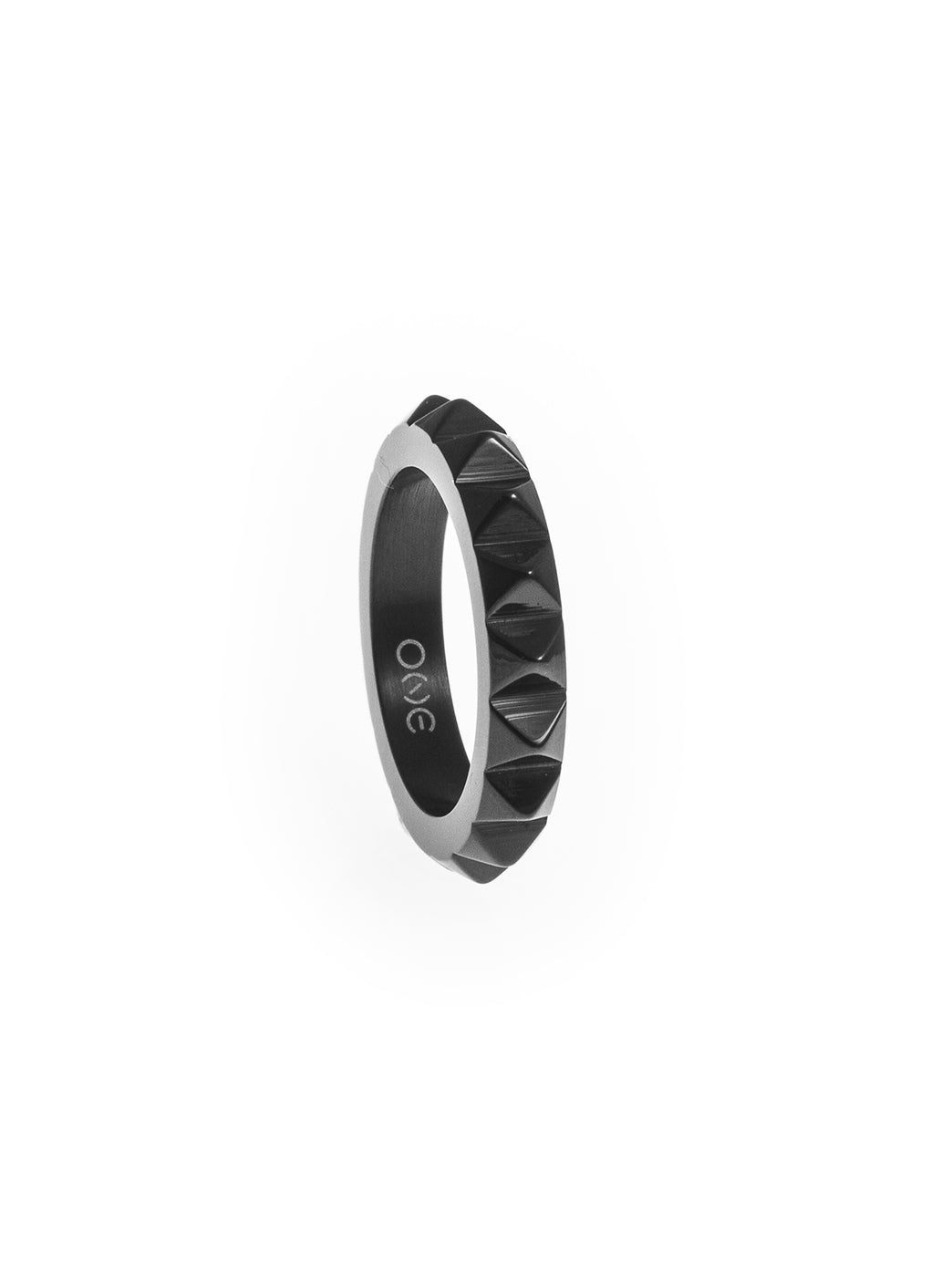 One Cairo Black Ring