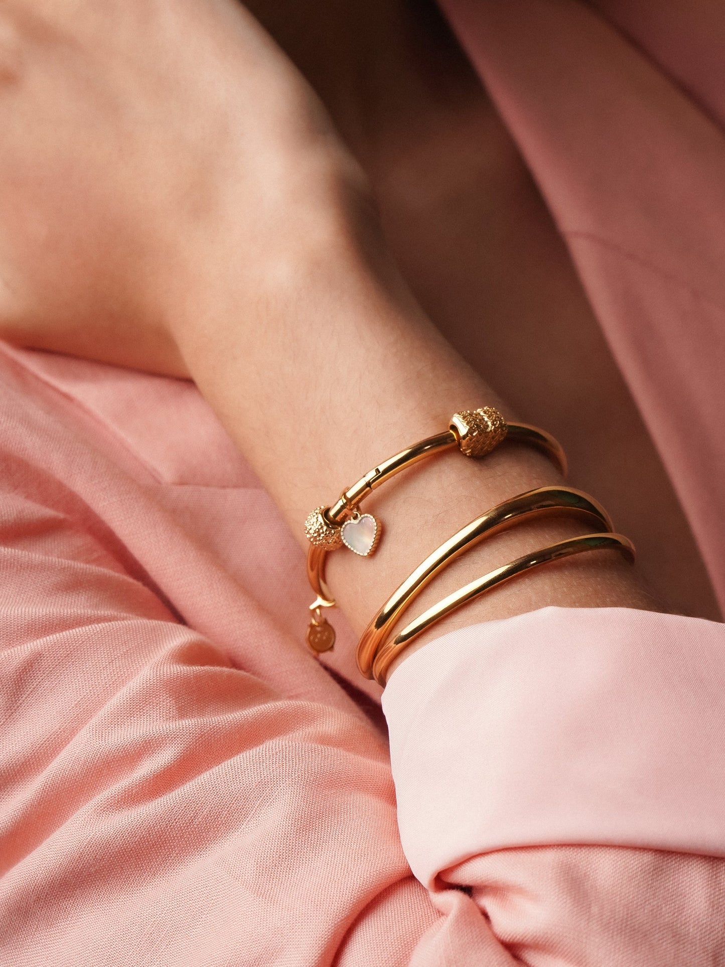 Master Oval Gold Bracelet