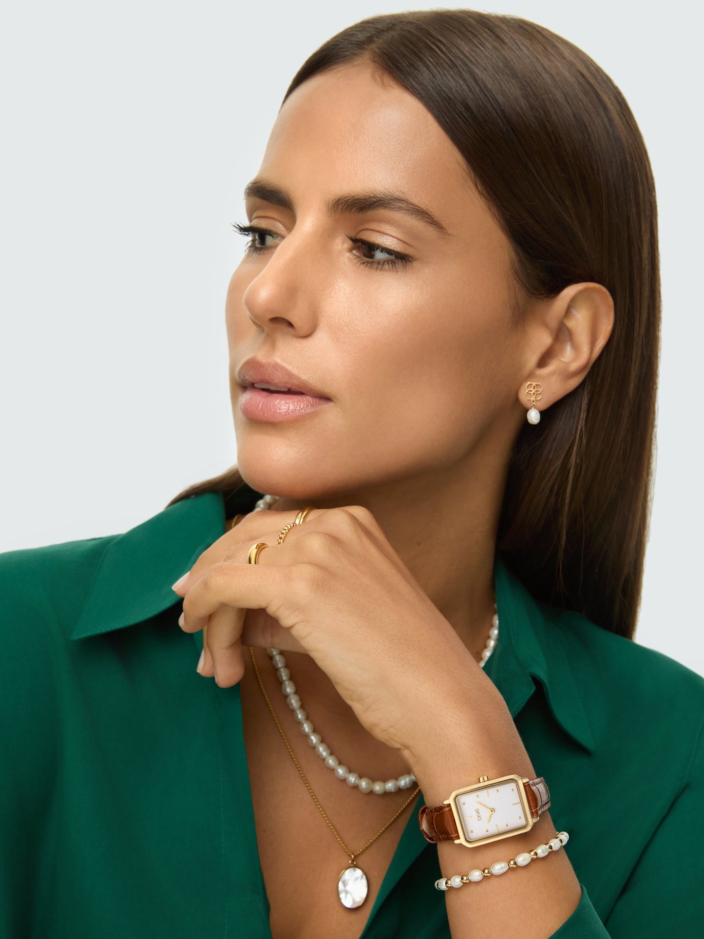 One Iconic Pearl Earrings