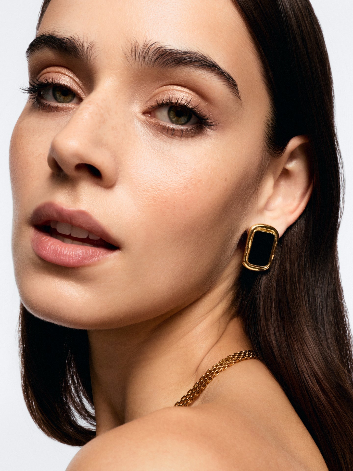 One Flirt Midnight Earrings