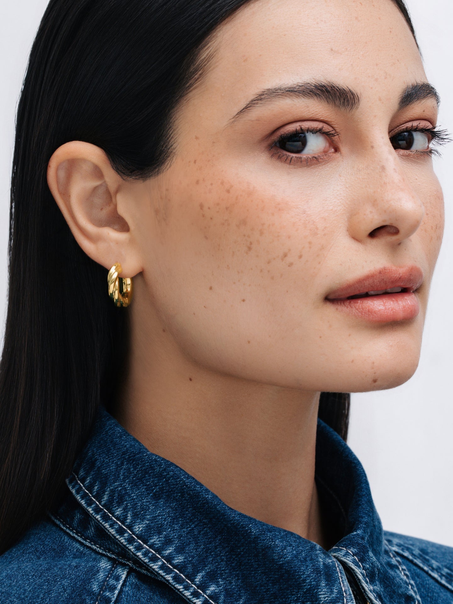 One Earrings Twist