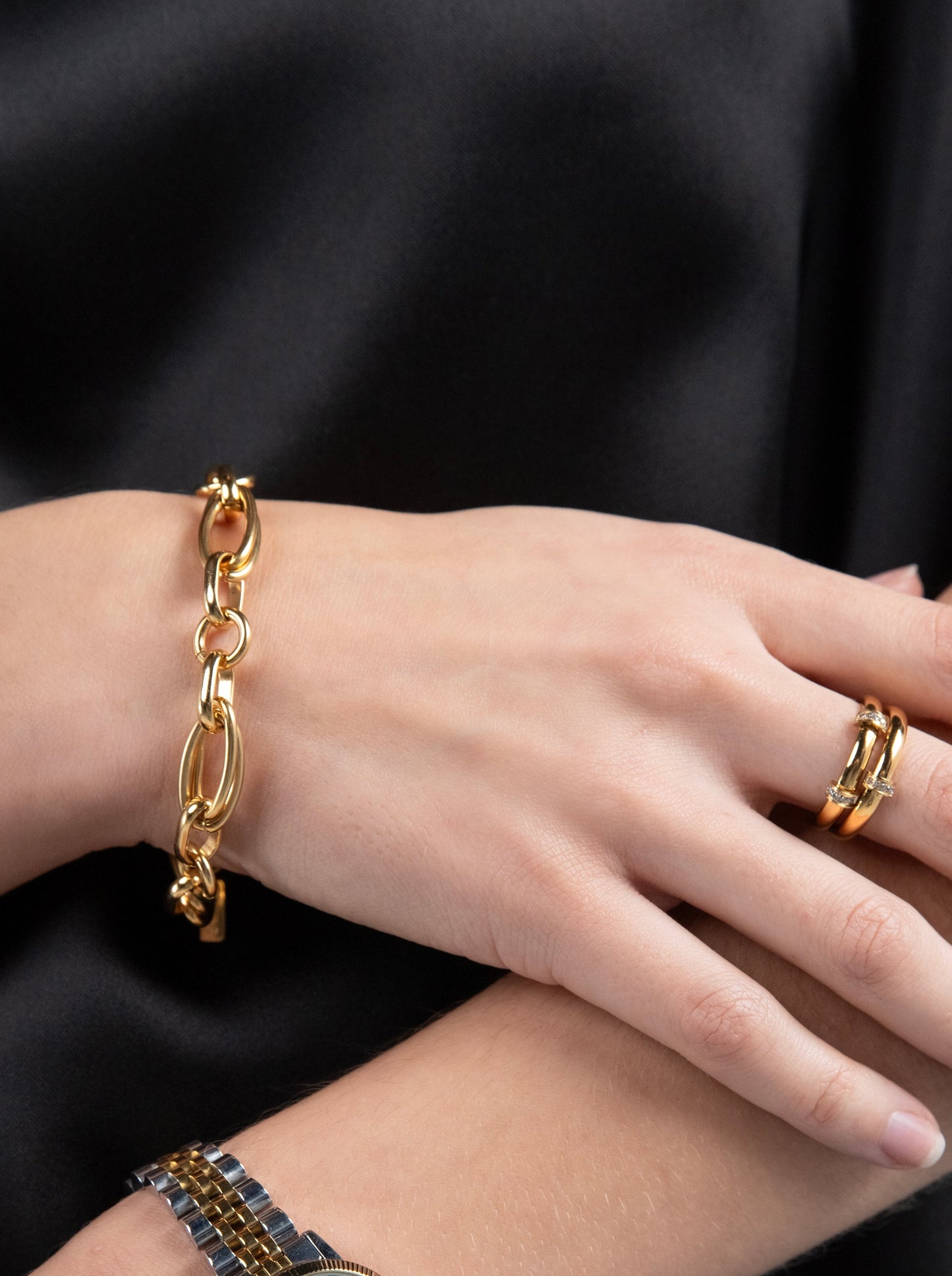 One Luminous Solid Bracelet