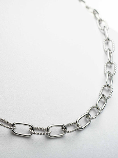 One Neckmess Rebel Necklace