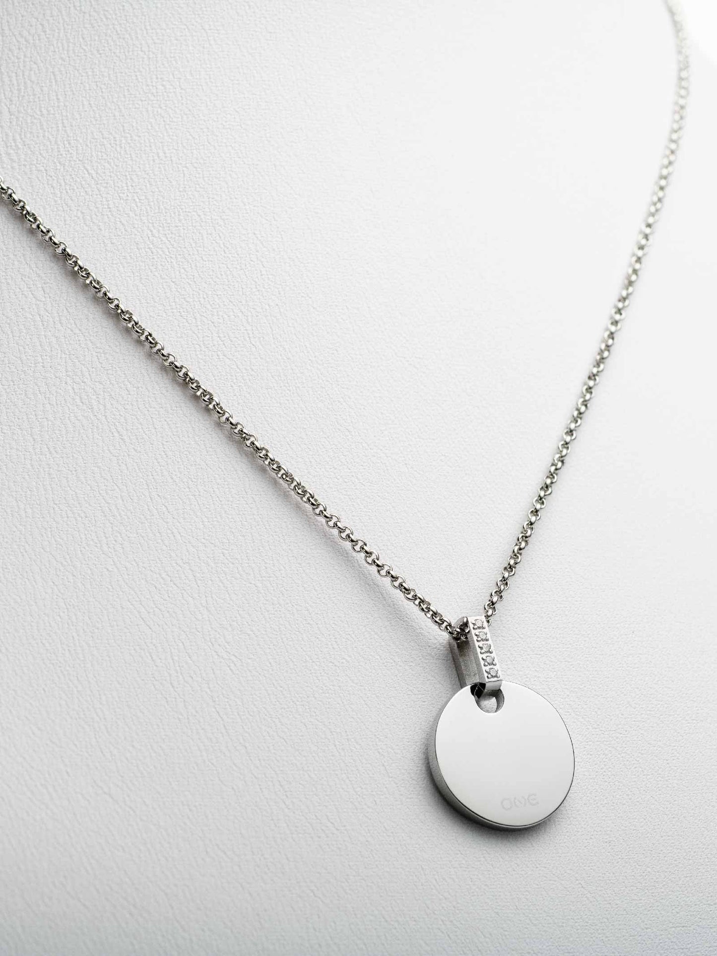 One Neckmess Loyal Necklace