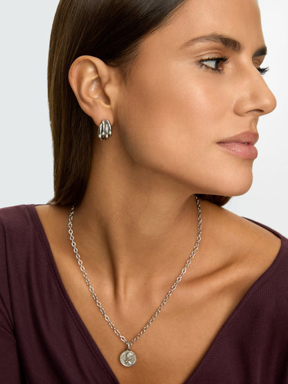 One Neckmess Royalty Silver Necklace