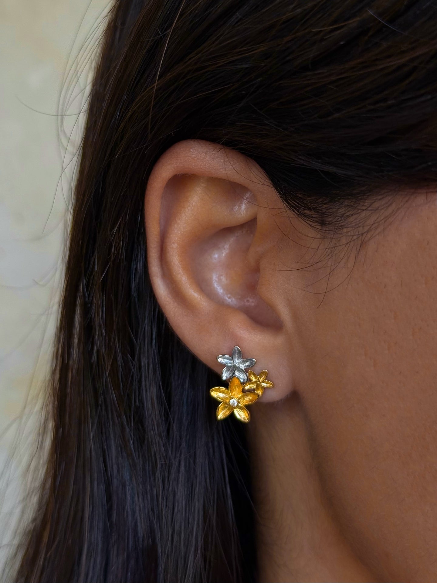 One Fleur Bicolor Earrings