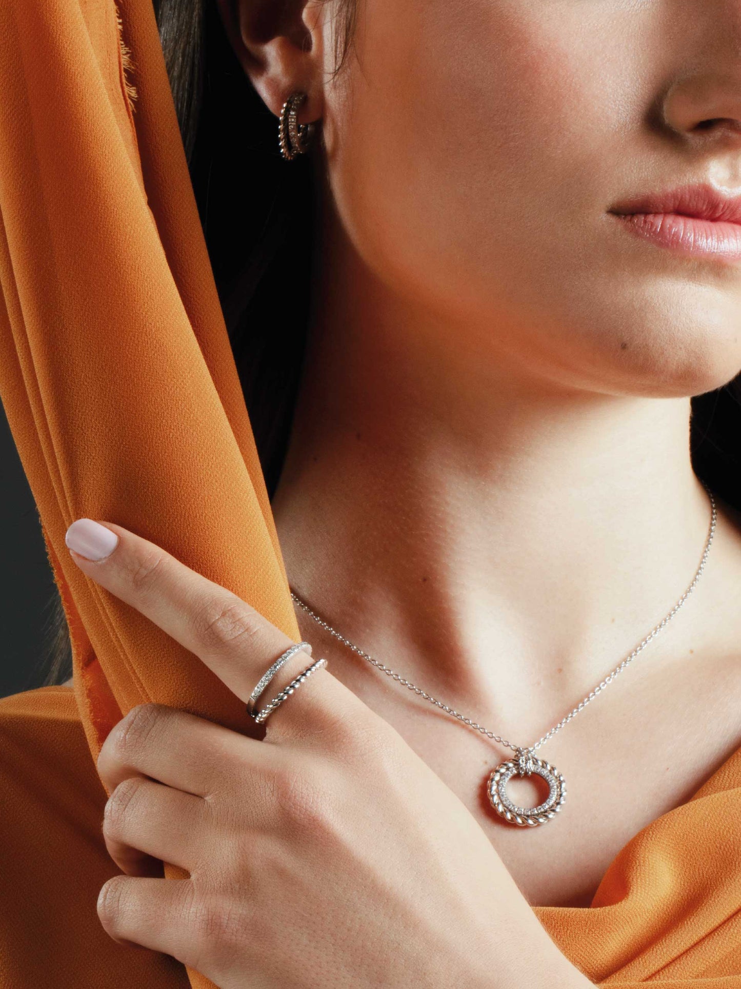 One Silvery Circle Ring