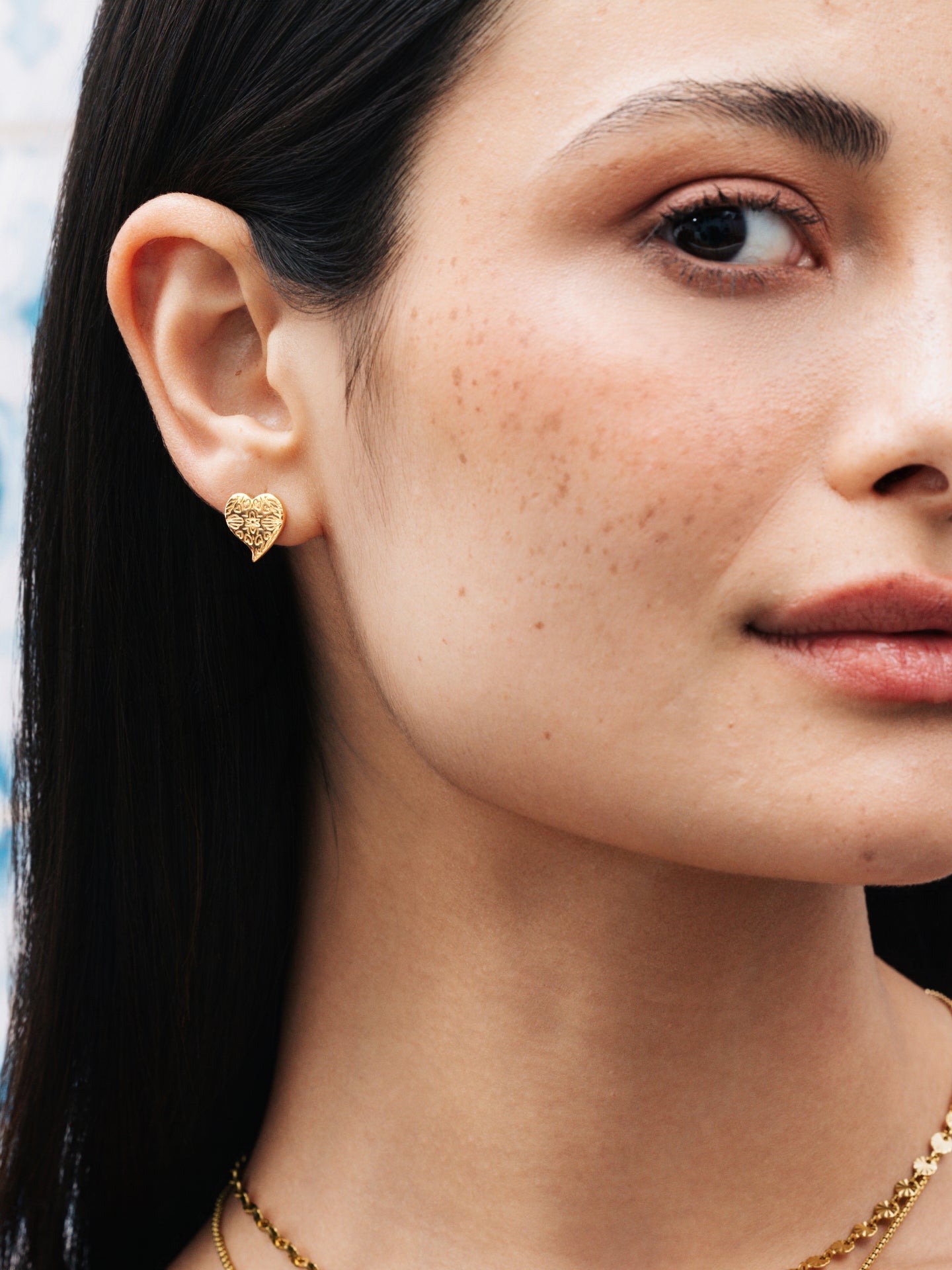 One Alma Hearty Earrings