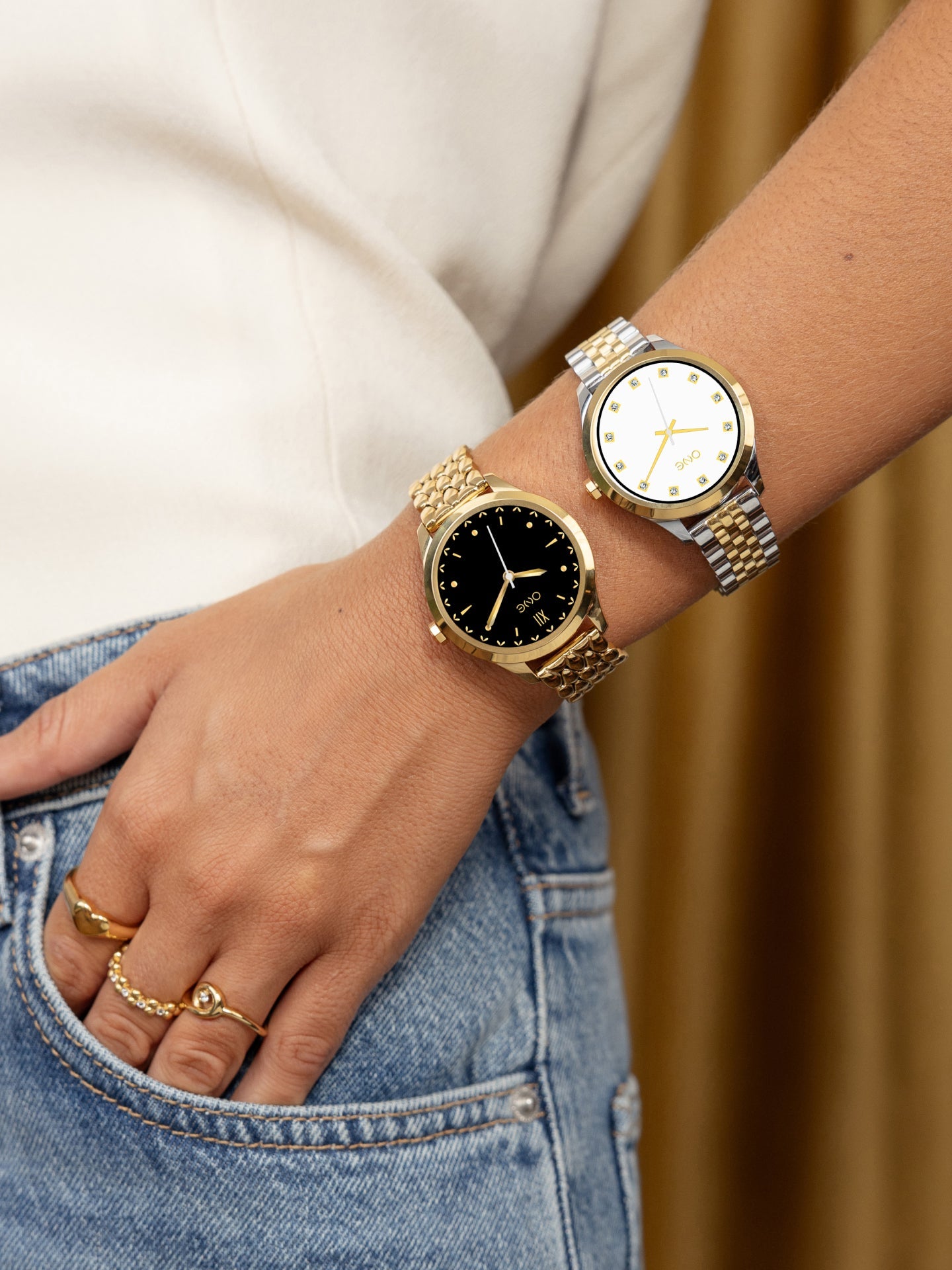 One Mini Gold Links Smartwatch